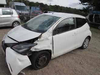 occasion passenger cars Toyota Aygo 1.0 X - 5 Drs 2016/5