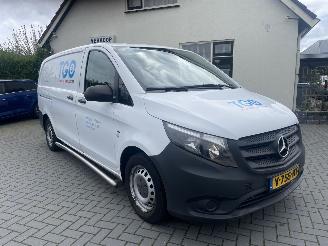 damaged commercial vehicles Mercedes Vito 111 CDI Lang DC Comfort N.A.P 2017/10