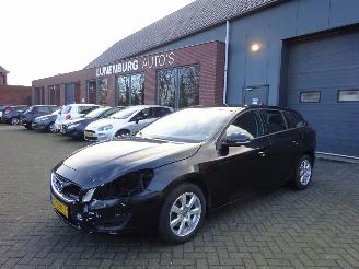occasion campers Volvo V-60 1.6 T3 Kinetic AUTOMAAT NAVI CLIMA 110KW 2012/5