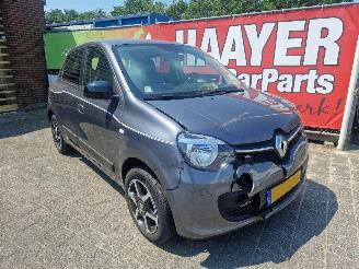 damaged commercial vehicles Renault Twingo 1.0 SCE Limited 2017/9