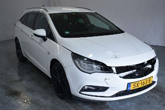 damaged motor cycles Opel Astra SPORTS TOURER+ 2018/6