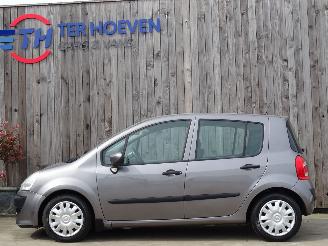  Renault Modus 1.5 DCi Klima 5-Persoons 48KW Euro 4 2010/7