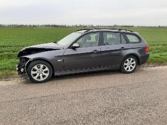 škoda dodávky BMW 3-serie 320 6-bak 2008/3