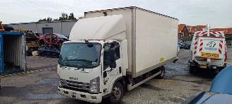 Schade bestelwagen Isuzu N  2016/1