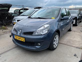 damaged commercial vehicles Renault Clio  2006/1