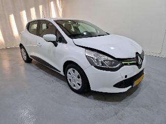 Autoverwertung Renault Clio 0.9 TCe Expression Navi AC 66kW 2014/6