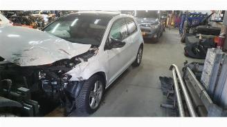 uszkodzony samochody ciężarowe Volkswagen Golf Golf VII (AUA), Hatchback, 2012 / 2021 1.6 TDI 16V 2014/10