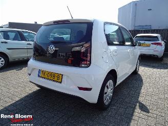 damaged passenger cars Volkswagen Up 1.0 BMT Move Up! Airco 5drs 2018/8