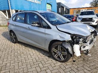 Schade bestelwagen BMW 2-serie ACTIVE TOURDER 1.5 225XE E DRIVE AUT plug in hybride 4x4 2017/2