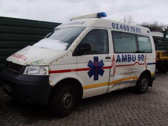 krockskadad bil bedrijf Volkswagen Transporter t 5  1.9 tdi ambulance 2006/3