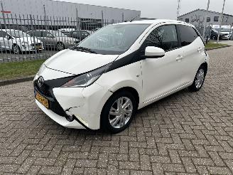 dommages fourgonnettes/vécules utilitaires Toyota Aygo 1.0 vvt-i 2014/7