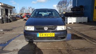skadebil auto Volkswagen Polo Polo (6N1) Hatchback 1.6i 75 (AEE) [55kW]  (10-1994/10-1999) 1998/2