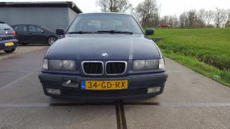 Schade bestelwagen BMW 3-serie 3 serie Compact (E36/5) Hatchback 316i (M43-B19(194E1)) [77kW]  (12-1998/08-2000) 2000/9