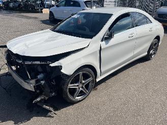 damaged passenger cars Mercedes Cla-klasse  2015/1