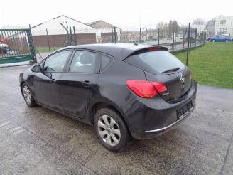 krockskadad bil auto Opel Astra 1.4I  A14XER 2014/9