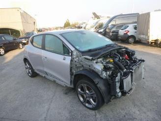 damaged passenger cars Renault Clio 0.9 2019/3