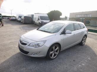 Opel Astra SPORTS TOURER 1.7CDT picture 2
