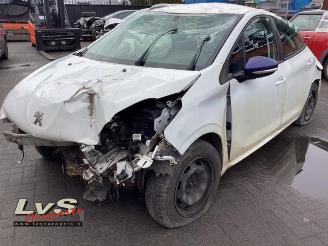Damaged car Peugeot 208 208 I (CA/CC/CK/CL), Hatchback, 2012 / 2019 1.2 Vti 12V PureTech 2017/12